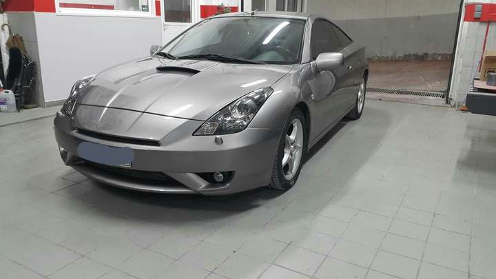 Toyota Celica μετά την επισκευή, πλάγια εμπρός όψη