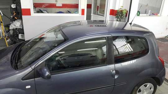 Renault Twingo μετά την επισκευή, πλάγια όψη