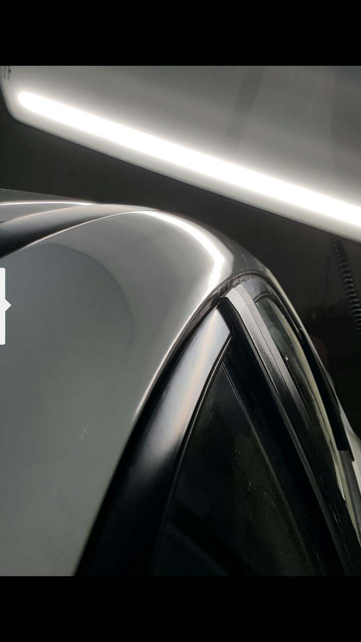 Το τόξο του φτερού του Honda Civic κατά την επισκευή με PDR
